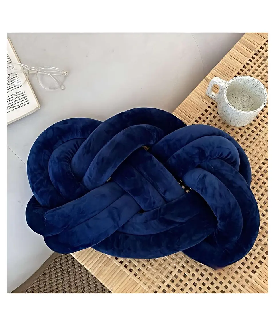 COJIN NUDO GRANDE AZUL 45 CM 3