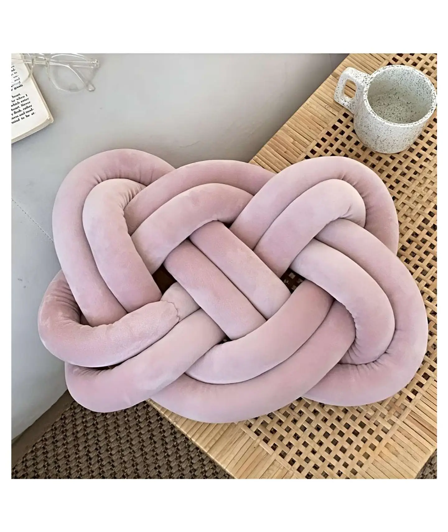 COJIN NUDO GRANDE ROSA 45 CM 3