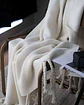 MANTA CHENILLE CON FLECOS DE SOGA DECORATIVA PARA CAMA O SOFA - Miniatura 3