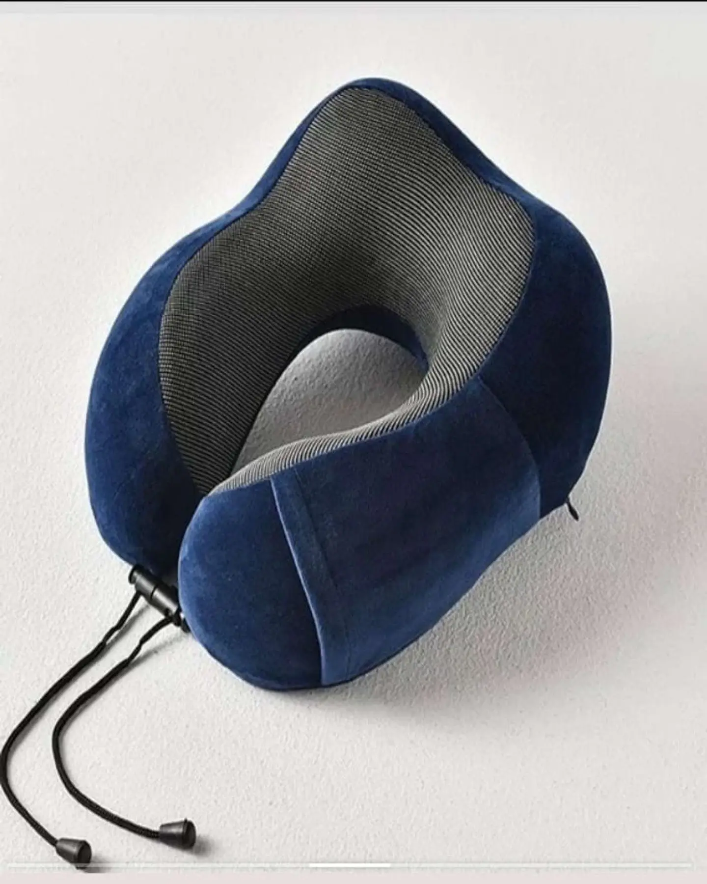 Cómoda Almohada De Cuello Viaje tela magnetica azul 2