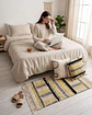 Pack Alfombra 60x90 cm + 2 Fundas de Cojín con Bordado Tufting y Flecos - Miniatura 2