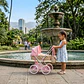 Coche De Muñecas Estilo Clásico Incluye Bolso Y Canasto Accesorios - Miniatura 1