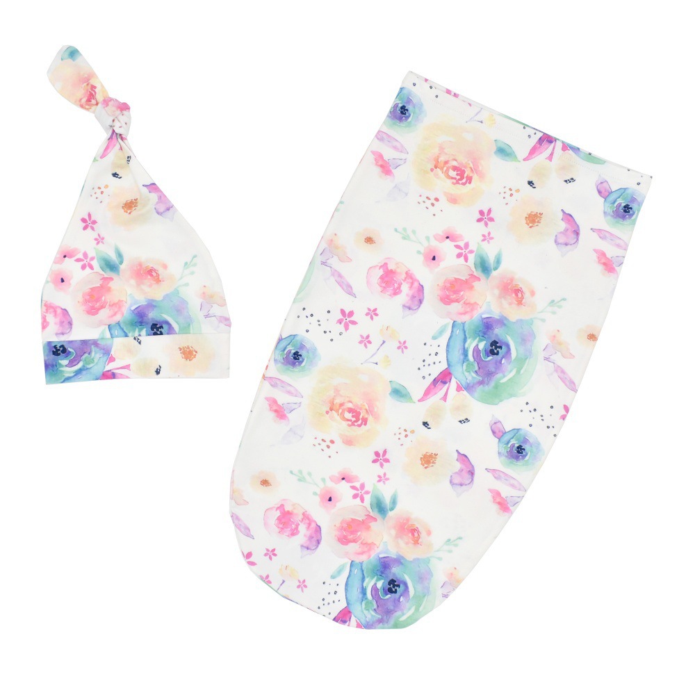 Flores en acuarela | Manta saquito y gorro 1