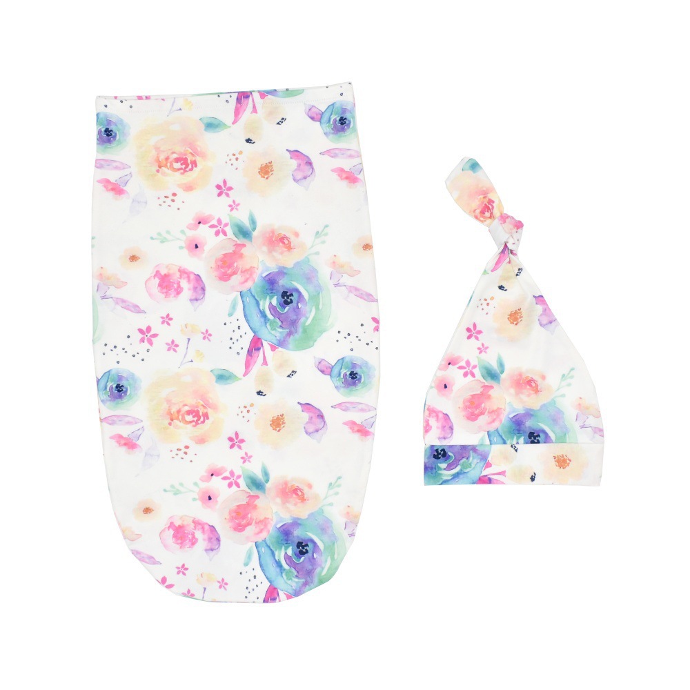 Flores en acuarela | Manta saquito y gorro 2