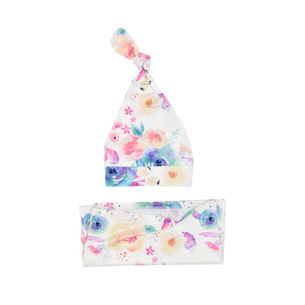 Flores en acuarela | Manta saquito y gorro 3