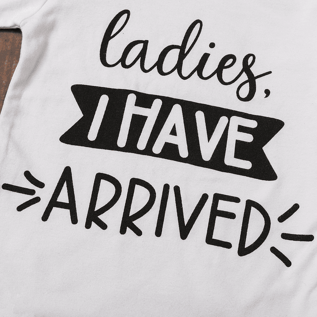 Ladies I have arrived | Conjunto pilucho, pantalón y gorrito