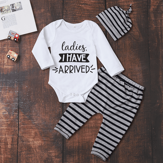 Ladies I have arrived | Conjunto pilucho, pantalón y gorrito