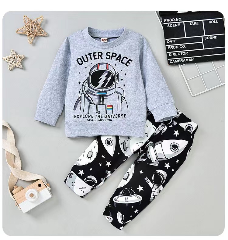 En el espacio | Conjunto polerón y pantalón 1
