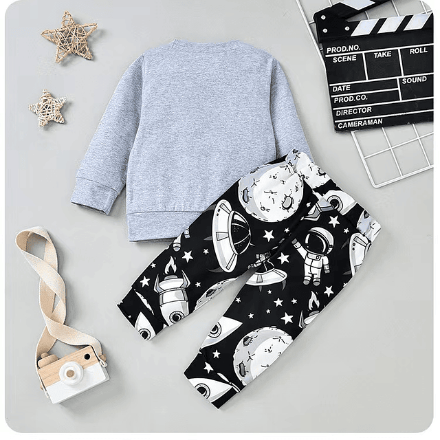 En el espacio | Conjunto polerón y pantalón