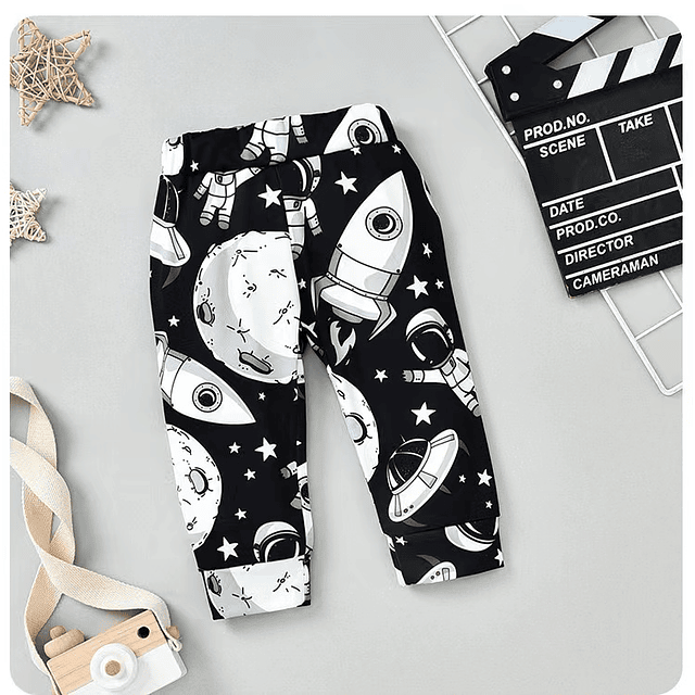 En el espacio | Conjunto polerón y pantalón