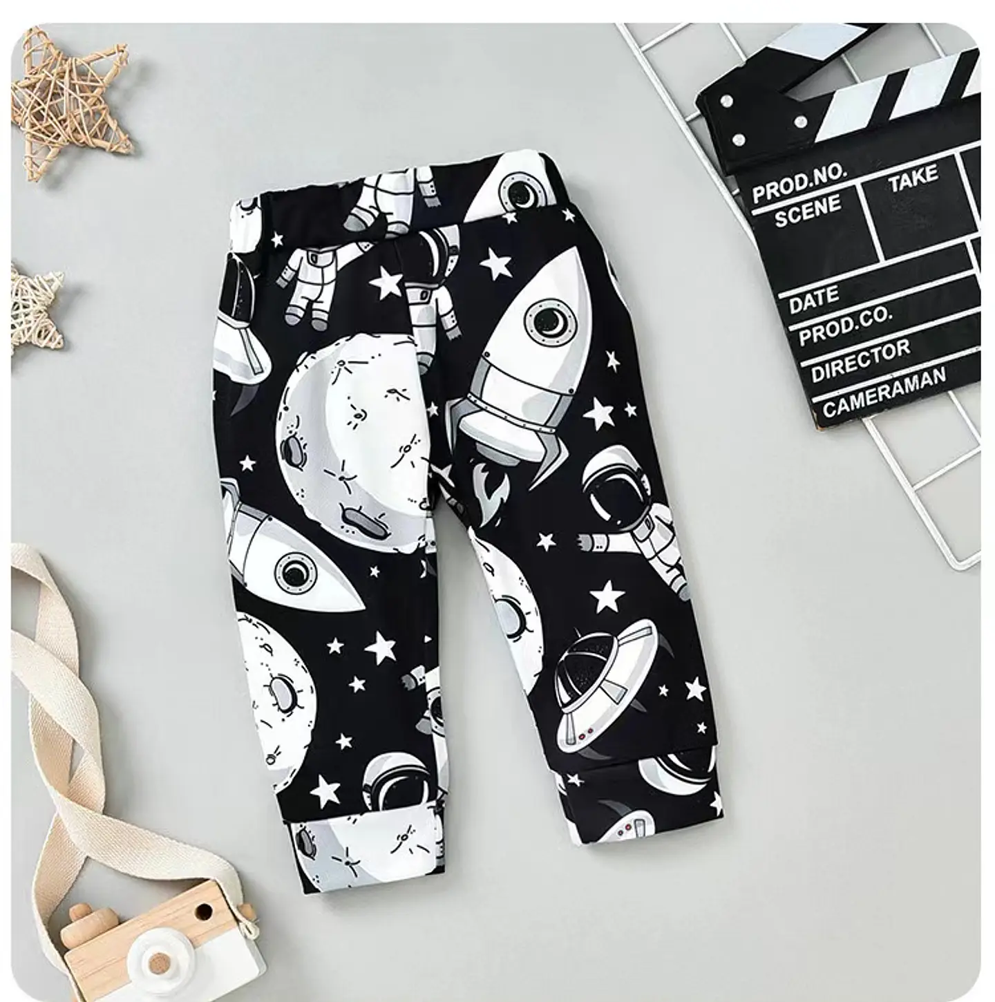 En el espacio | Conjunto polerón y pantalón 4