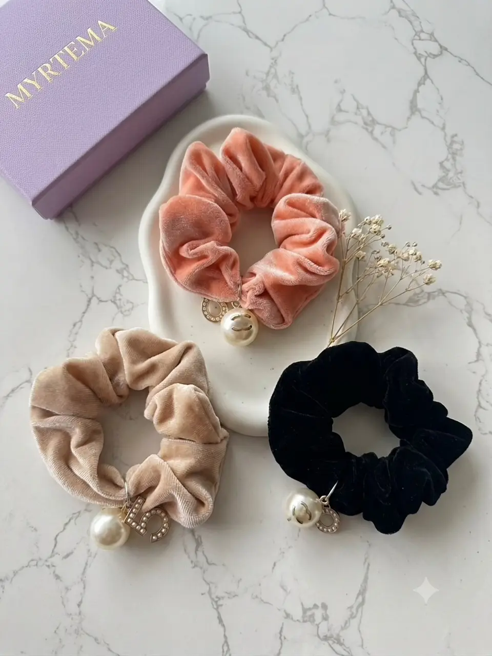 Perla Scrunchie 1