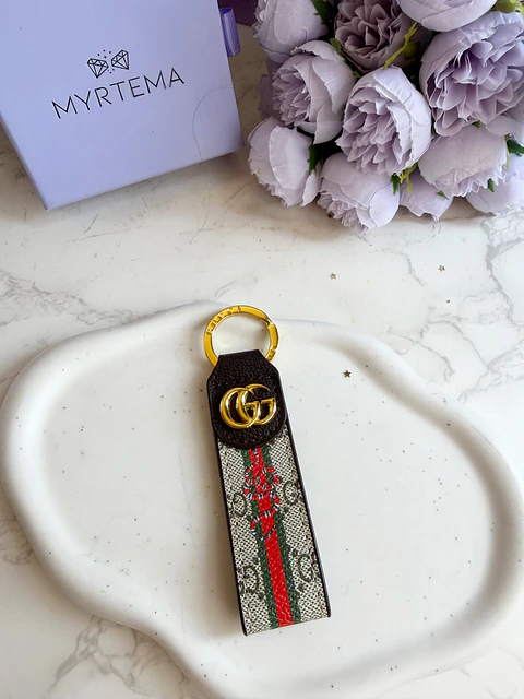Gia Snake Key Chain