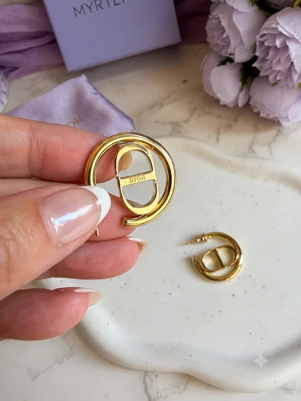 Doris Logo Hoops 4