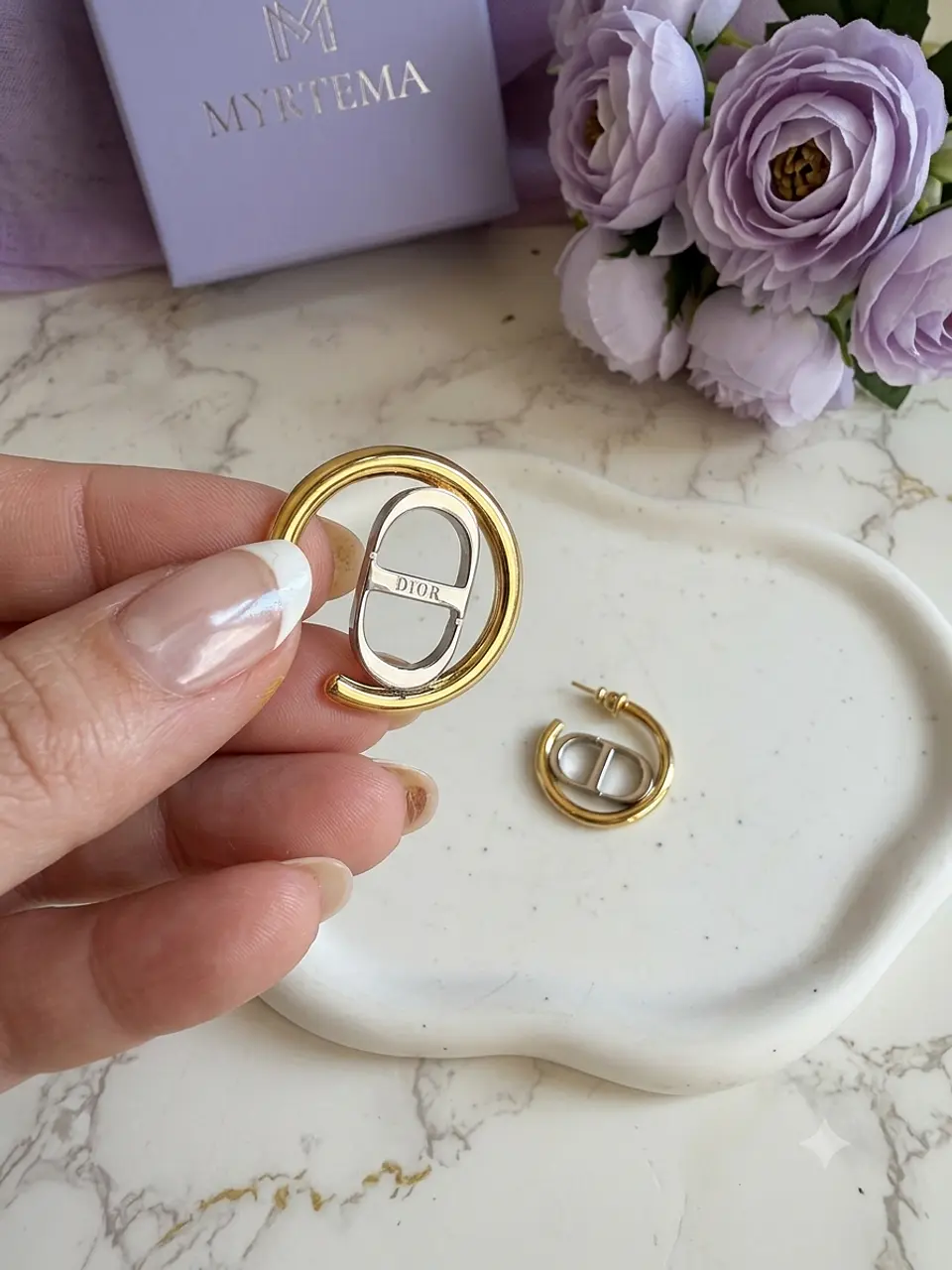 Doris Logo Hoops 2