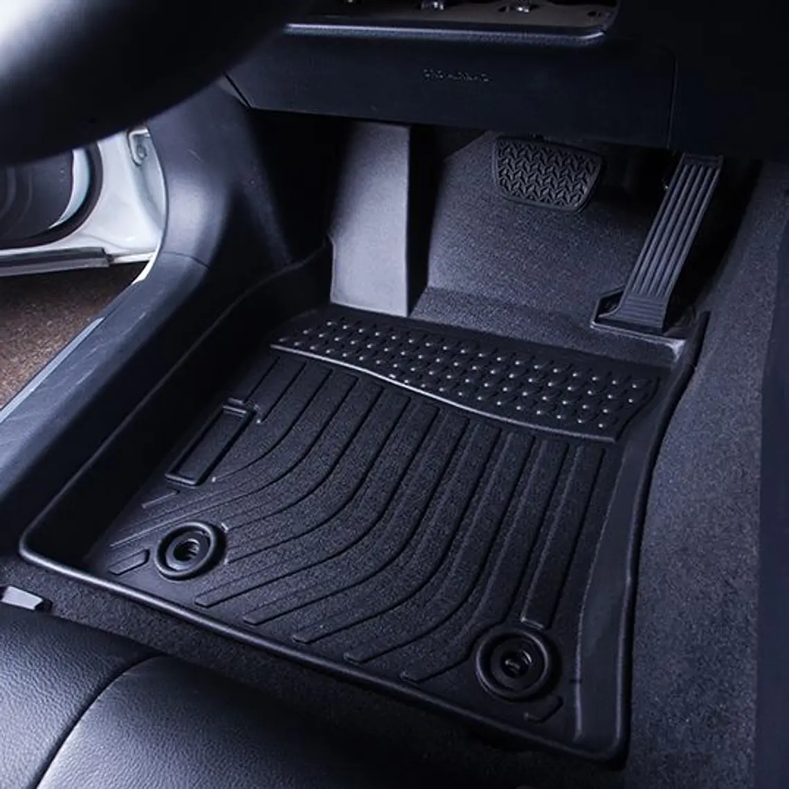 PISO DE CALCE PERFECTO TOYOTA YARIS CROSS 2