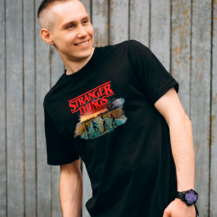 Polera Stranger Things Diseño Hawkins Sunset 3