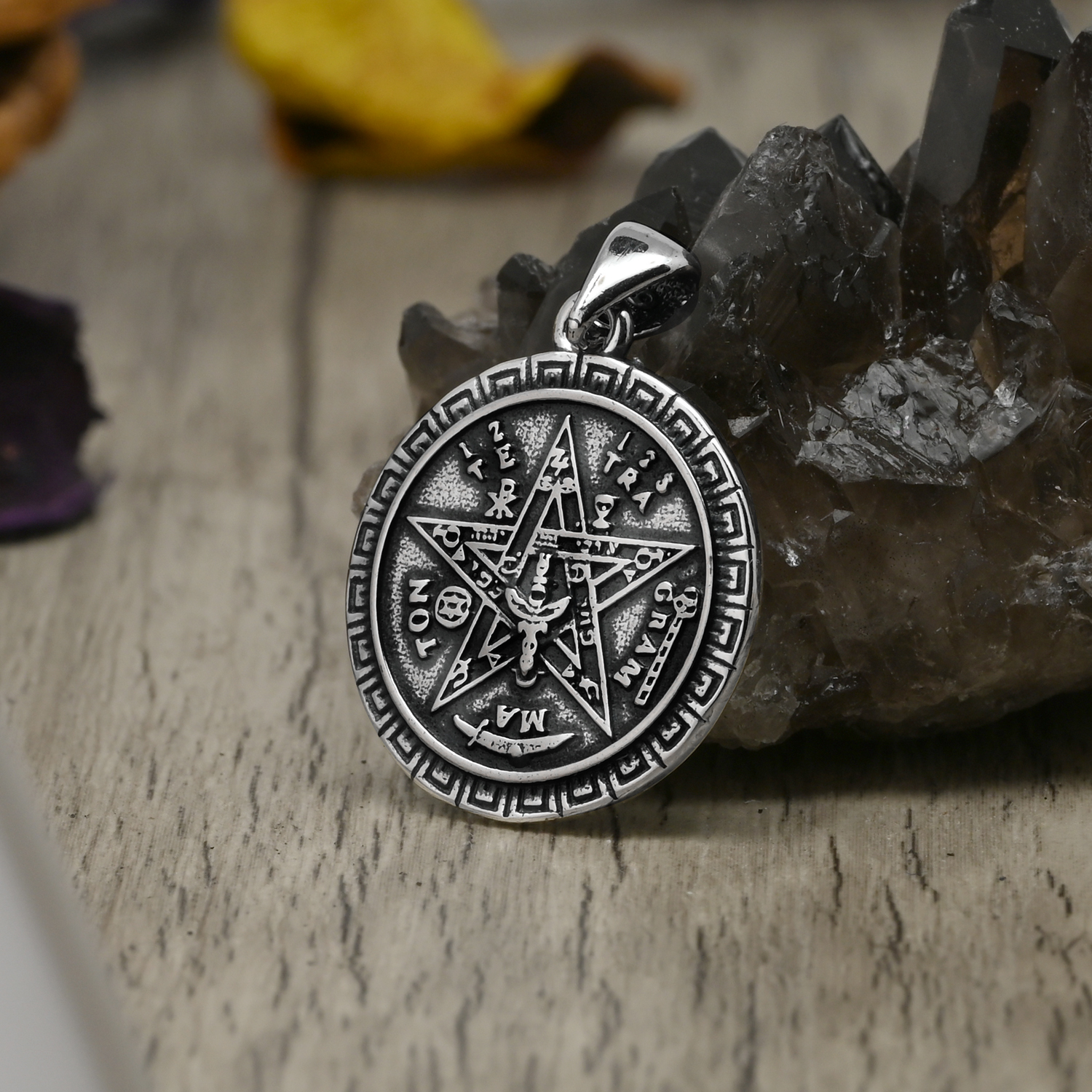 Tetragrammaton Versace 21 mm