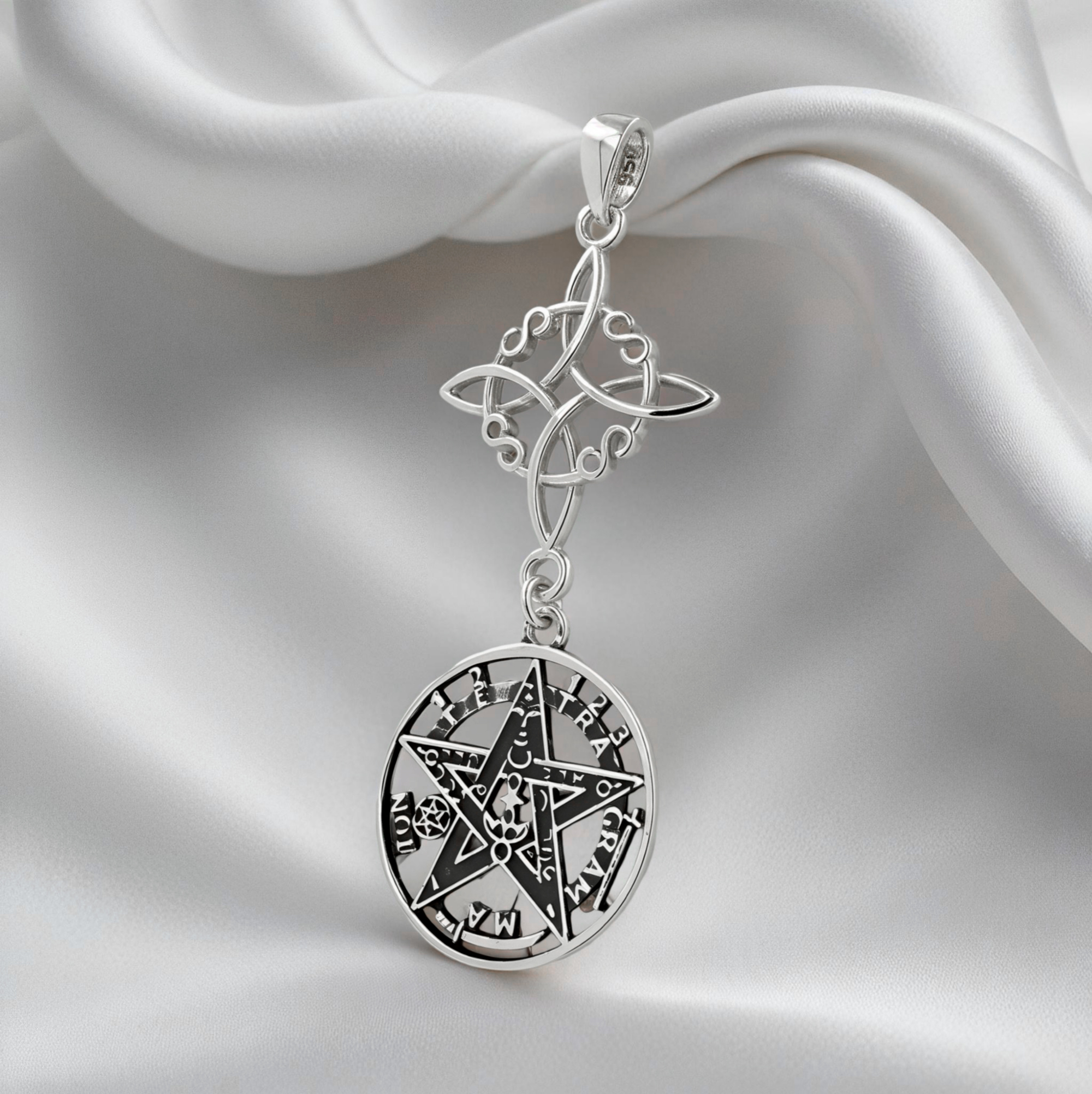 NUDO & TETRAGRAMMATON