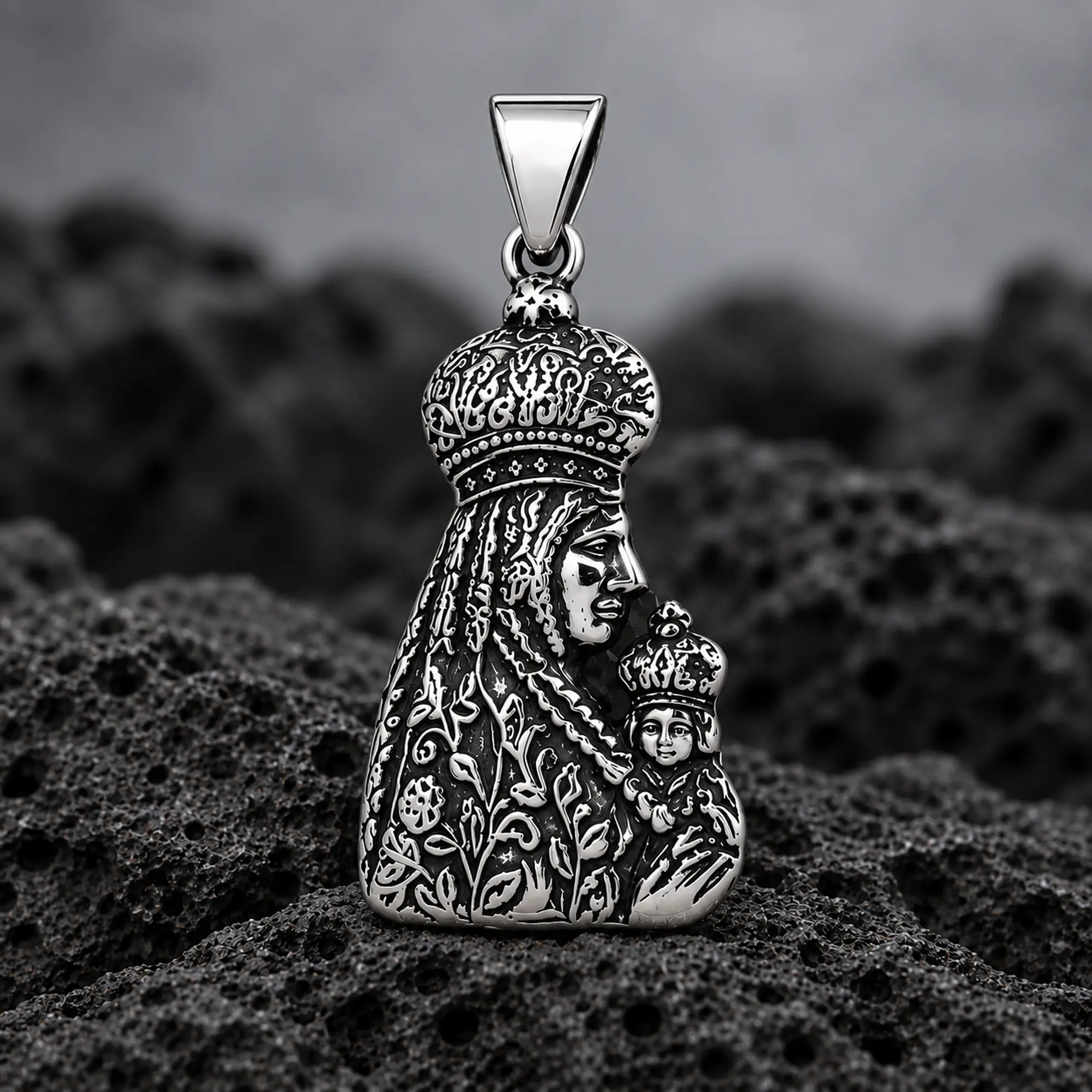 Virgen de Monserrat Mediana  1