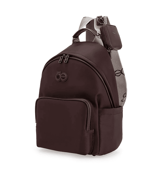 Mochila Cloe Grande Con Monedero Desprendible Color Café