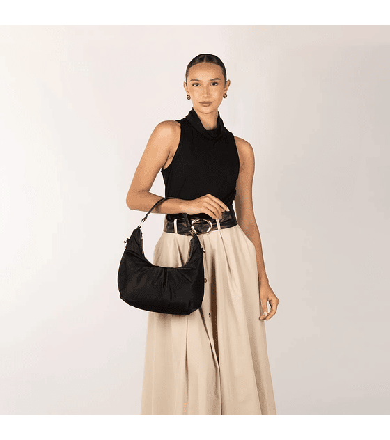 Bolsa Cloe Hobo Mediana Con Herraje Color Negro