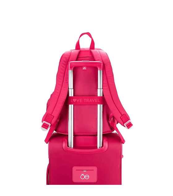 Mochila Grande Con Porta Laptop Cloe De 15 Plg Color Magenta