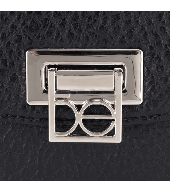 Cartera Flap Grande Con Maneral Desprendible Color Negro