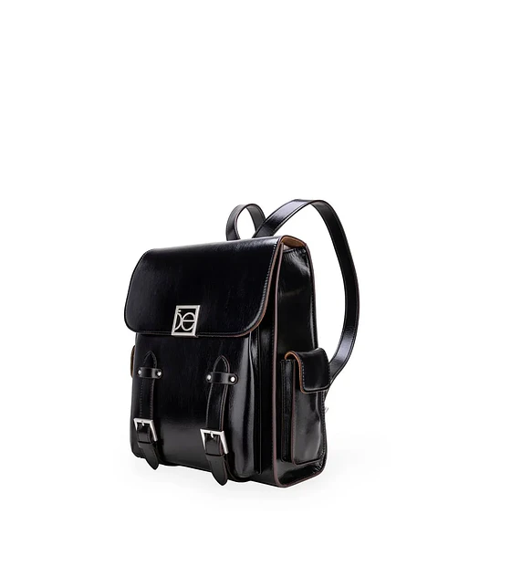 Mochila Cloe Grande Con Hebilla Color Negro