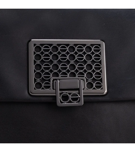Bolsa Briefcase Mediana Cloe Con Herraje Metálico Color Negro