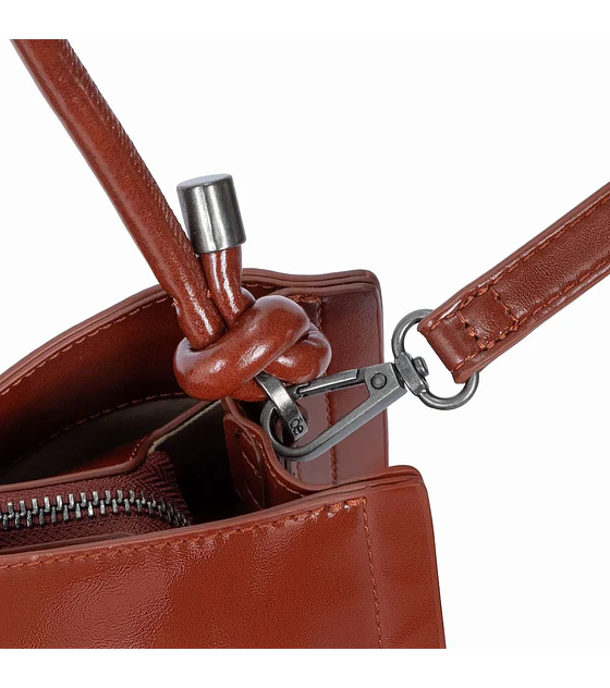 Bolsa Cloe Satchel Grande Con Tassel Color Tan
