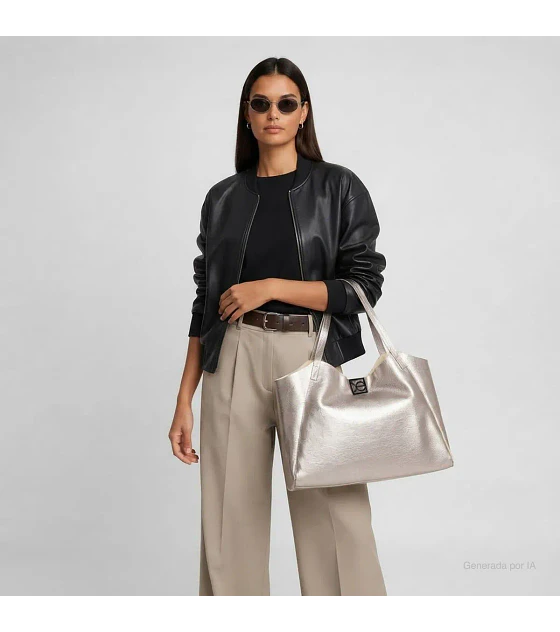 Bolsa Cloe Tote Grande Con Pouch Color Inox