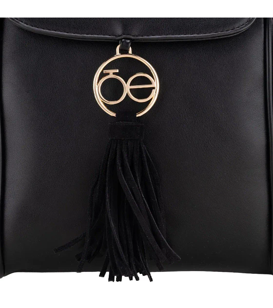 Mochila Cloe Mediana Color Negro