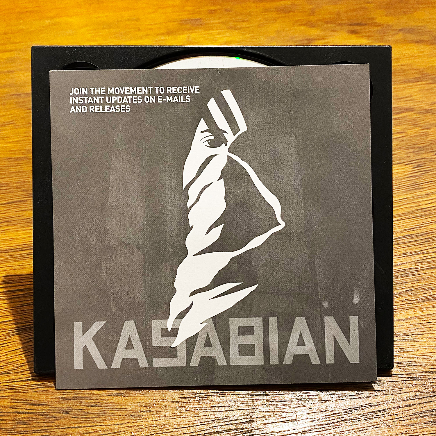 Kasabian - Club Foot - Blanco 4