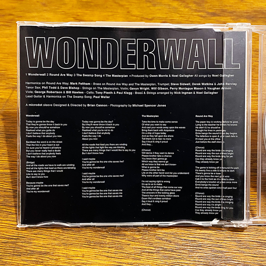 Oasis- Wonderwall - England 3