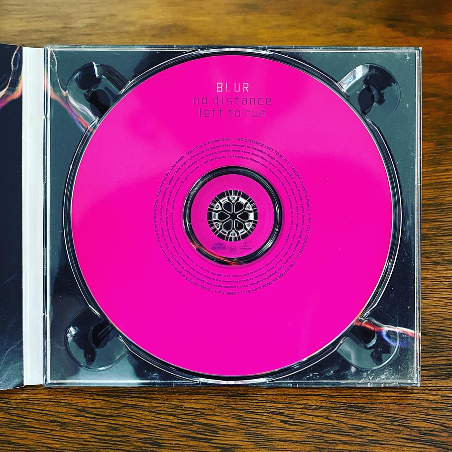 Blur - No Distance Left To Run (CD1) 3