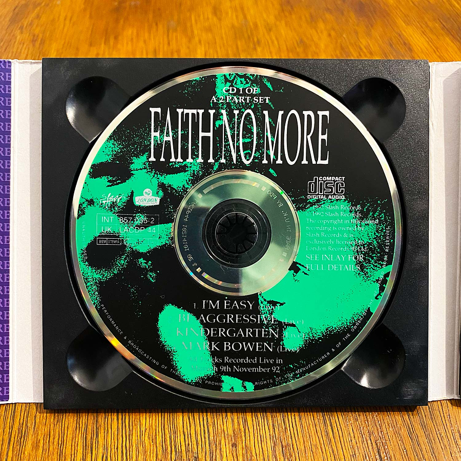 Faith No More - I'm Easy (Live) / Be Aggressive (Live) 4