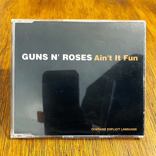 Guns N' Roses - Ain't It Fun