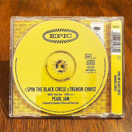Pearl Jam - Spin The Black Circle