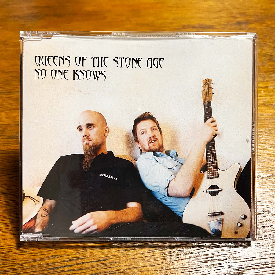 Queens Of The Stone Age - No One Knows (CD1) 1