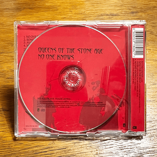 Queens Of The Stone Age - No One Knows (CD1)