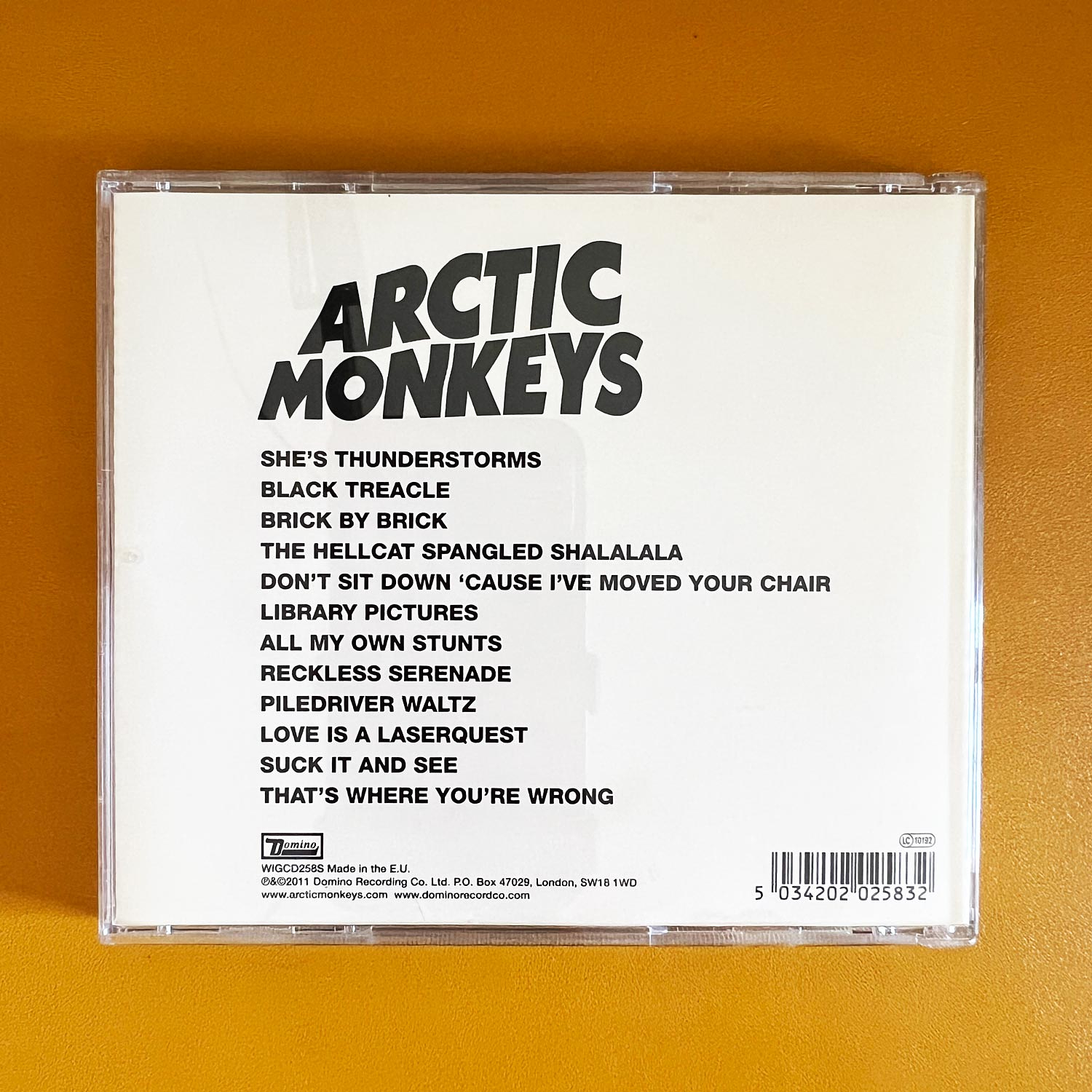 Arctic Monkeys - Suck it and See 2