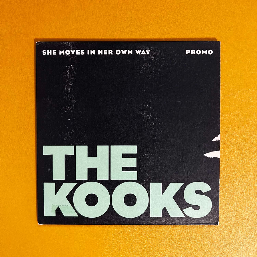 The Kooks - She Moves in Her Own Way 1