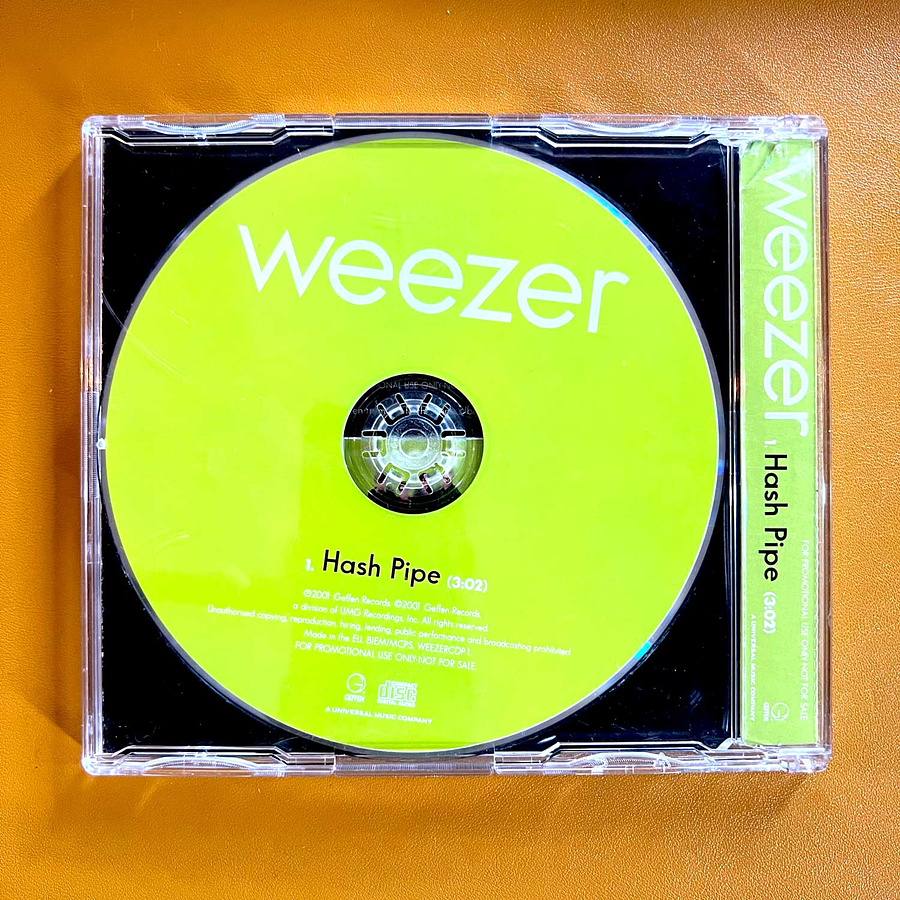 Weezer - Hash Pipe (Promo) 2