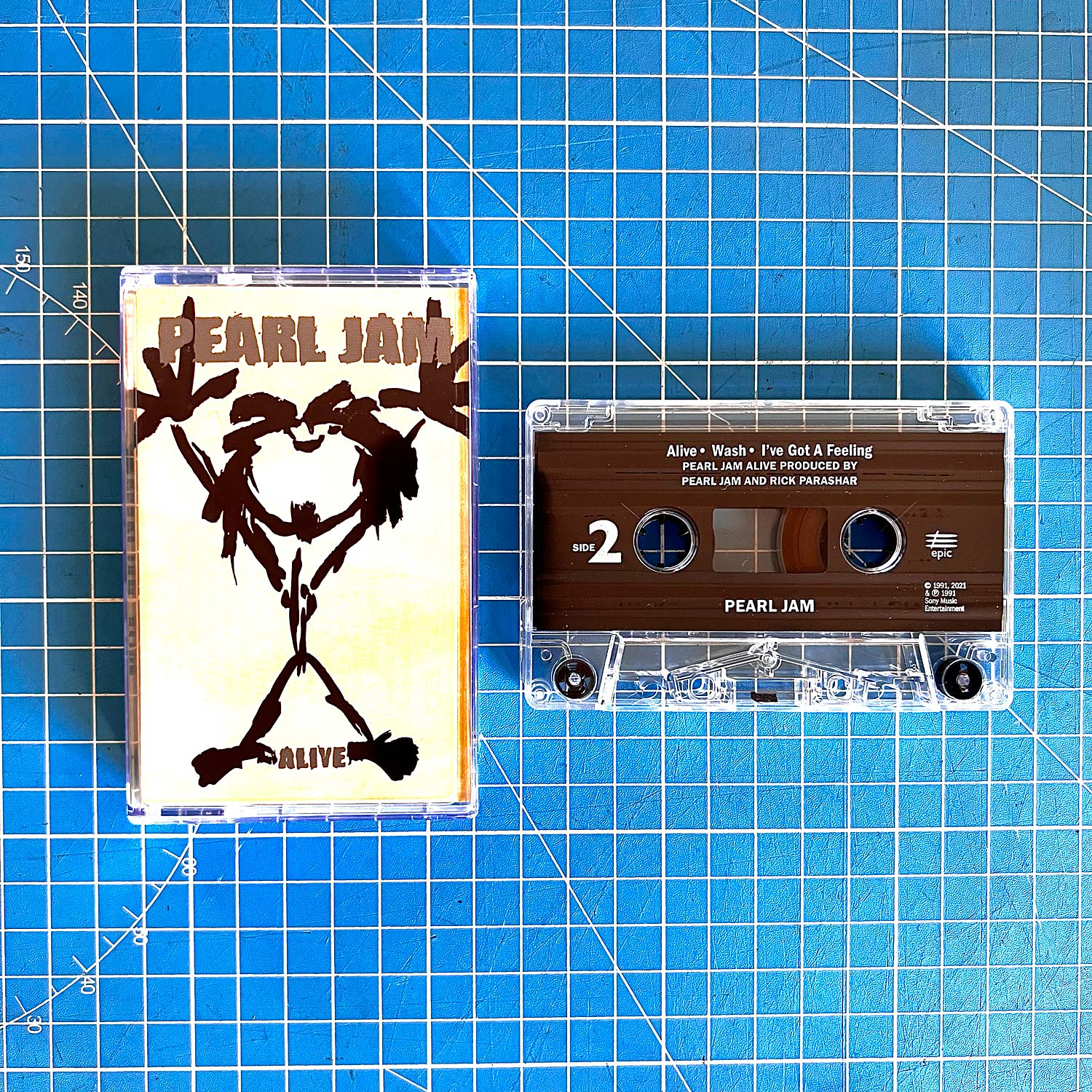 Pearl Jam - Alive (Cassette, Single) 4