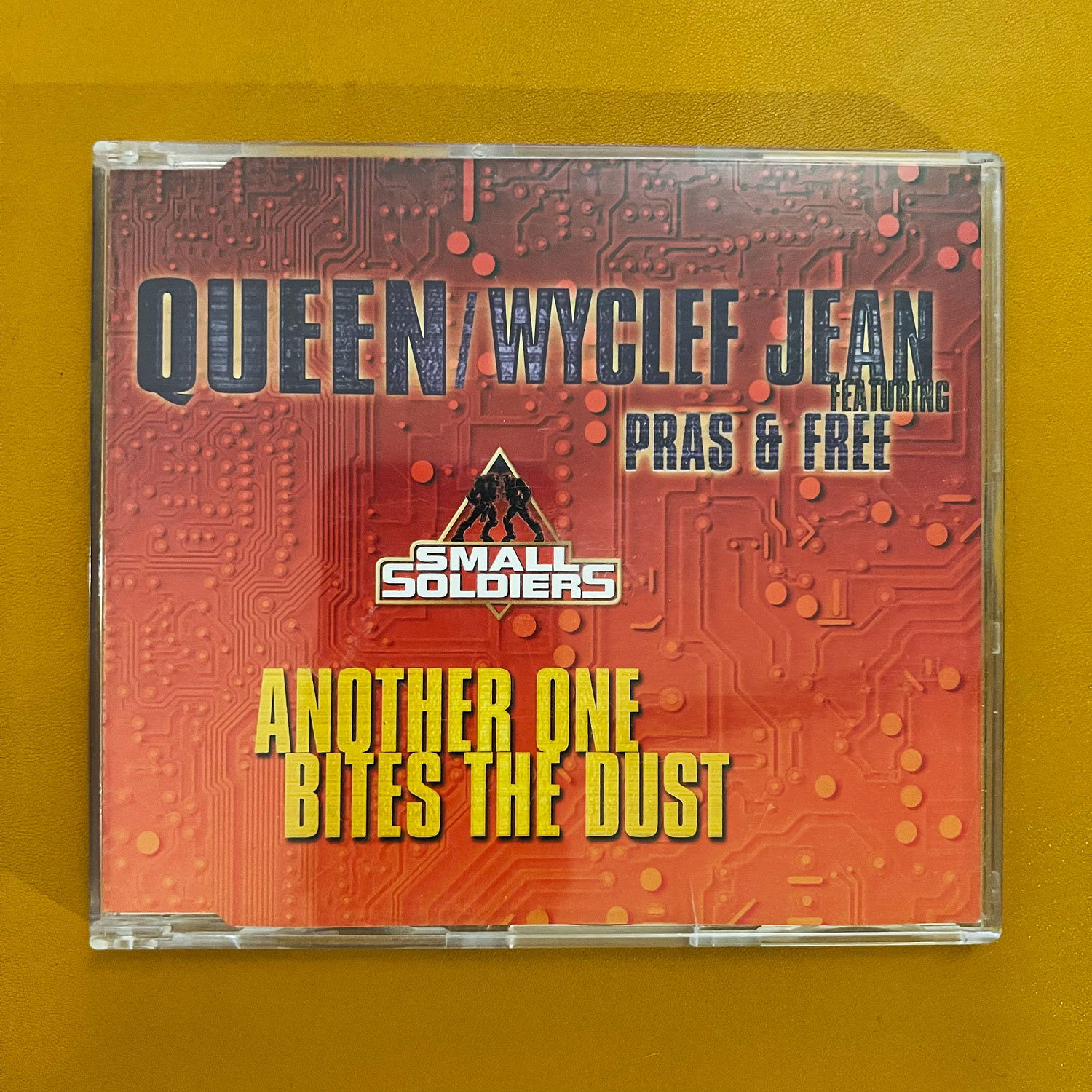 Queen / Wyclef Jean Featuring Pras & Free - Another One Bites The Dust 1