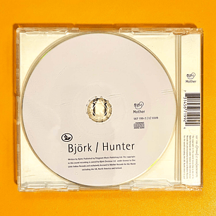 Björk - Hunter