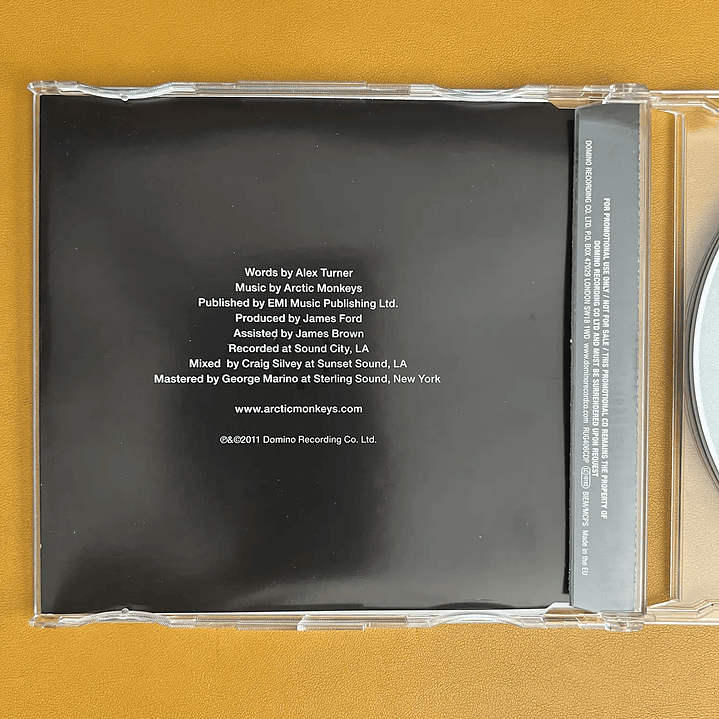 Arctic Monkeys - Don't Sit Down, 'Cause I've Moved Your Chair 3