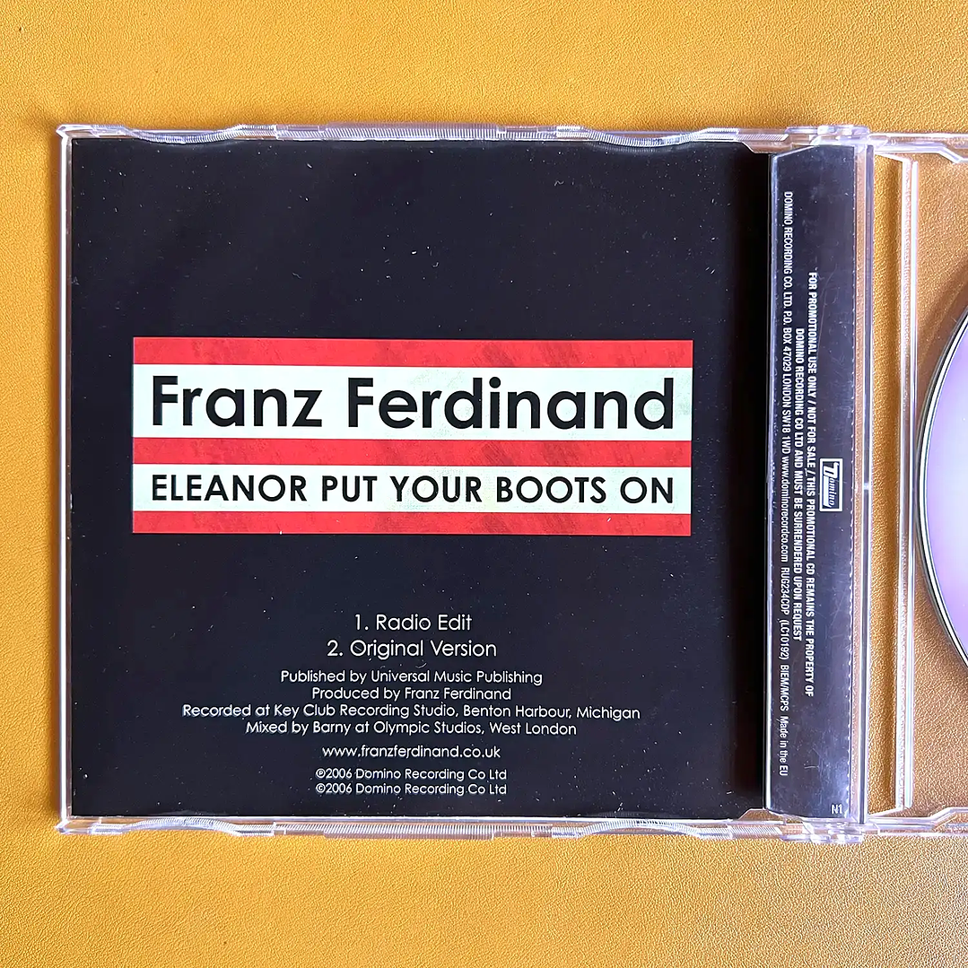 Franz Ferdinand - Eleanor Put Your Boots On (Promo) 3