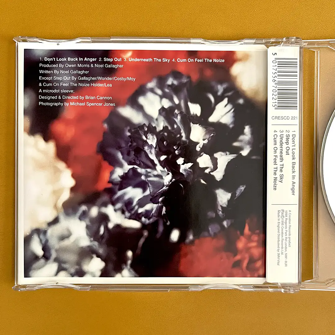 Oasis - Don't Look Back In Anger (England) 3